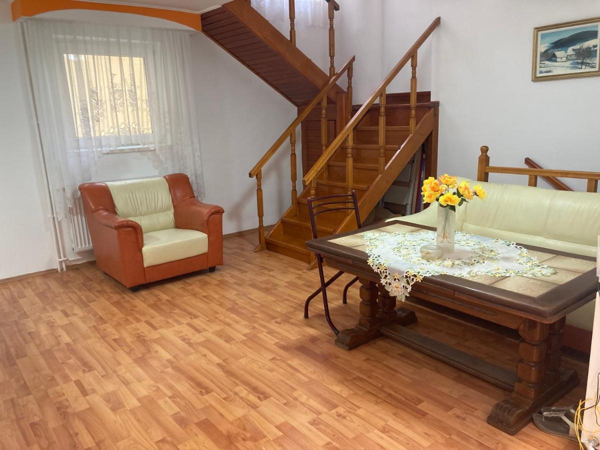 Ultracentral Apartment Near Moscovitz Palace Oradea Zewnętrze zdjęcie